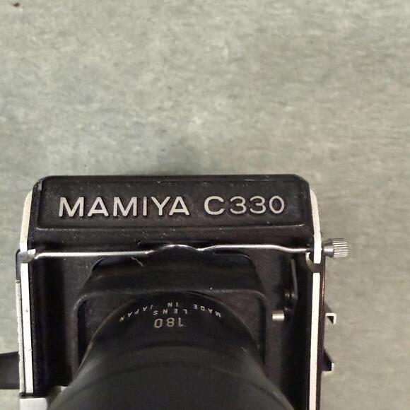 Mamiya C330 Professional TLR Camera with 105mm F/3.5 + 180mm Lens - Picture 2 of 14